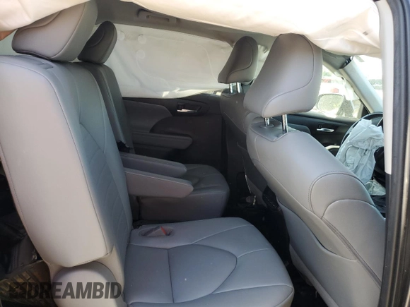 2021 Toyota Highlander XLE z VIN 5TDGZRBH5MS529734, wystawiony jako Copart lot #57189315 z przebiegiem 117 913 mil mil oraz Szkoda całkowita • Salvage title. Historia ofert i sprzedaży dostępna na DreamBid. Obrazek 11.