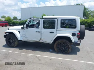 2024 Jeep Wrangler Sahara with VIN 1C4RJXP64RW270463, listed as a IAAI auction lot 42598295 with 36,251 mi miles and . Bid and sale history available at DreamBid. Image 14.