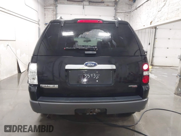 2006 Ford Explorer XLS z VIN 1FMEU72E66UB14206, wystawiony jako IAAI lot #41643512 z przebiegiem 126 994 mil mil oraz . Historia ofert i sprzedaży dostępna na DreamBid. Obrazek 16.