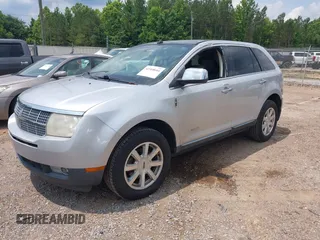 2010 Lincoln MKX z VIN 2LMDJ6JC8ABJ30277, wystawiony jako IAAI lot #42368664 z przebiegiem 149 984 mil mil oraz . Historia ofert i sprzedaży dostępna na DreamBid. Obrazek 2.
