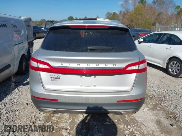 2017 Lincoln MKX Premiere with VIN 2LMPJ6JR3HBL14683, listed as a IAAI auction lot 41143809 with 90,590 mi miles. Bid and sale history available at carsss.com. Image 16.