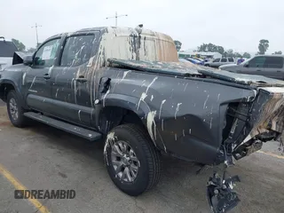 2017 Toyota Tacoma SR5 z VIN 3TMAZ5CN0HM039730, wystawiony jako IAAI lot #42406448 z przebiegiem 69 530 mil mil oraz . Historia ofert i sprzedaży dostępna na DreamBid. Obrazek 19.