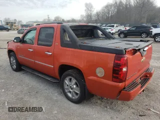 2009 Chevrolet Avalanche LTZ z VIN 3GNFK32049G275566, wystawiony jako Copart lot #48805985 z przebiegiem 107 752 mil mil oraz Czysty tytuł • Clean title. Historia ofert i sprzedaży dostępna na DreamBid. Obrazek 2.