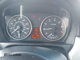 2007 BMW 3 Series 328xi с VIN WBAVT73507FZ36976, выставлен на аукционе IAAI как лот 41647516 с пробегом 157 049 миль миль и . История ставок и продаж доступна на DreamBid. Изображение 7.