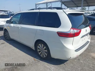 2017 Toyota Sienna XLE Auto Access Seat z VIN 5TDYZ3DC0HS868989, wystawiony jako IAAI lot #42174075 z przebiegiem 189 634 mil mil oraz . Historia ofert i sprzedaży dostępna na DreamBid. Obrazek 3.