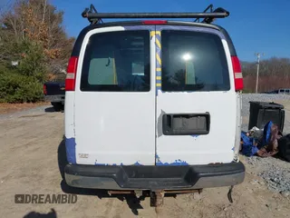 2007 GMC Savana Cargo with VIN 1GTGG25V771121736, listed as a IAAI auction lot 41805051 with 256,805 mi miles. Bid and sale history available at carsss.com. Image 16.