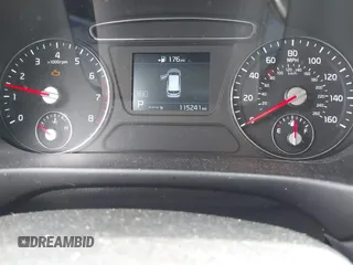 2019 Kia Sorento L z VIN 5XYPG4A36KG593306, wystawiony jako IAAI lot #42084345 z przebiegiem 115 241 mil mil oraz . Historia ofert i sprzedaży dostępna na DreamBid. Obrazek 7.