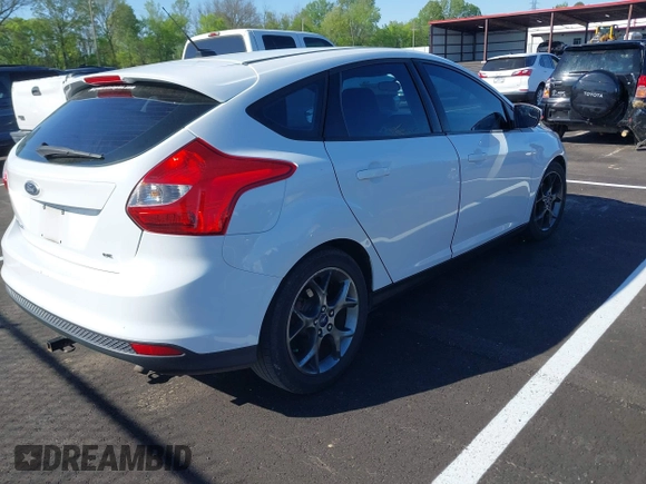 2014 Ford Focus SE with VIN 1FADP3K24EL314209, listed as a IAAI auction lot 42026038 with 167,297 mi miles. Bid and sale history available at carsss.com. Image 4.