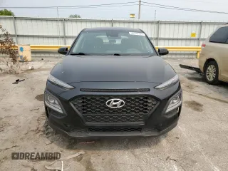 2021 Hyundai Kona SE z VIN KM8K1CAA7MU735048, wystawiony jako Copart lot #58576795 z przebiegiem 65 857 mil mil oraz Czysty tytuł • Clean title. Historia ofert i sprzedaży dostępna na DreamBid. Obrazek 5.
