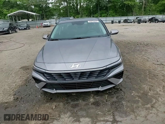2024 Hyundai Elantra SEL z VIN KMHLM4DG7RU706206, wystawiony jako Copart lot #54076825 z przebiegiem 41 584 mil mil oraz Szkoda całkowita • Salvage title. Historia ofert i sprzedaży dostępna na DreamBid. Obrazek 13.