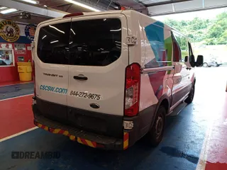 2016 Ford Transit Cargo z VIN 1FTYE1YM3GKB15532, wystawiony jako IAAI lot #42788480 z przebiegiem 64 600 mil mil oraz . Historia ofert i sprzedaży dostępna na DreamBid. Obrazek 2.