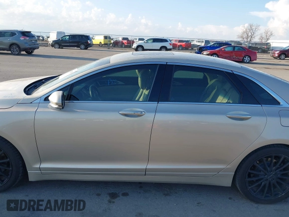 2017 Lincoln MKZ Reserve with VIN 3LN6L5F96HR638586, listed as a IAAI auction lot 41900215 with 111,566 mi miles and . Bid and sale history available at DreamBid. Image 14.