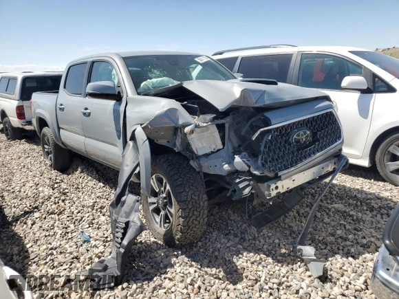 2018 Toyota Tacoma SR with VIN 3TMCZ5AN1JM140275, listed as a Copart auction lot 50611135 with Not Provided miles and Salvage Title. Bid and sale history available at DreamBid. Image 4.