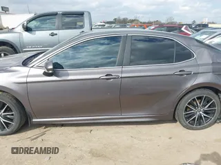 2022 Toyota Camry SE with VIN 4T1G11AKXNU659247, listed as a IAAI auction lot 41517969 with 58,180 mi miles. Bid and sale history available at carsss.com. Image 14.