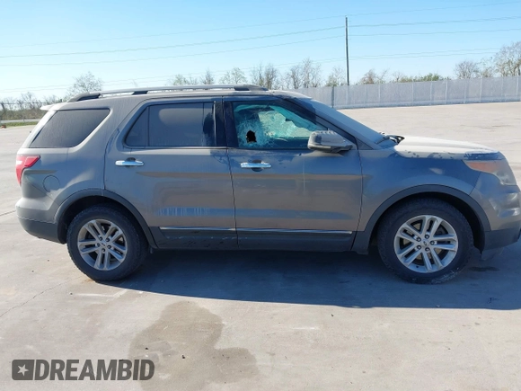 2012 Ford Explorer XLT with VIN 1FMHK7D9XCGA44111, listed as a IAAI auction lot 41844218 with 185,361 mi miles and . Bid and sale history available at DreamBid. Image 12.