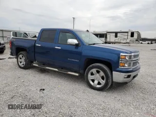 2015 Chevrolet Silverado 1500 LT with VIN 3GCUKREC7FG211901, listed as a Copart auction lot 46129515 with 105,273 mi miles and Salvage Title. Bid and sale history available at carsss.com. Image 4.