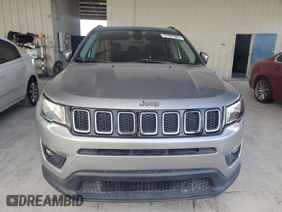 2019 Jeep Compass Altitude with VIN 3C4NJDBB3KT599863, listed as a Copart auction lot 57561965 with 72,482 mi miles and Salvage title. Bid and sale history available at DreamBid. Image 5.