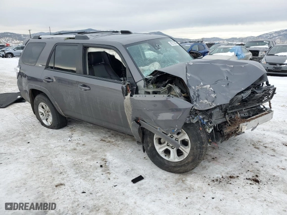 2020 Toyota 4Runner SR5 with VIN JTEBU5JR5L5793628, listed as a Copart auction lot 42212005 with 0 mi miles and Salvage Title. Bid and sale history available at carsss.com. Image 4.