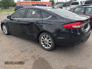 2017 Ford Fusion SE z VIN 3FA6P0HD3HR335333, wystawiony jako Copart lot #58443285 z przebiegiem 158 326 mil mil oraz Czysty tytuł • Clean title. Historia ofert i sprzedaży dostępna na DreamBid. Obrazek 3.