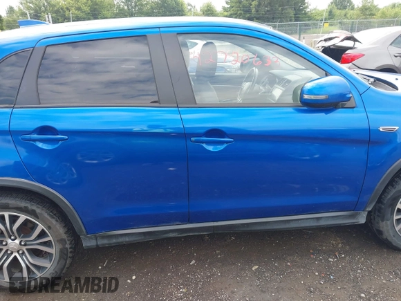 2018 Mitsubishi Outlander SE with VIN JA4AR3AW6JU000961, listed as a IAAI auction lot 42720633 with 124,554 mi miles and . Bid and sale history available at DreamBid. Image 14.