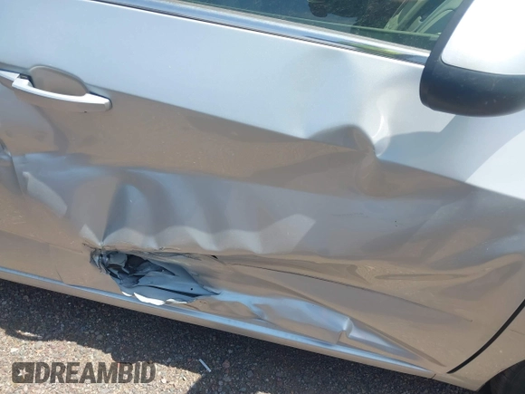 2014 Chevrolet Sonic LT with VIN 1G1JC5SH1E4229324, listed as a IAAI auction lot 39945012 with Not Provided miles and . Bid and sale history available at DreamBid. Image 6.