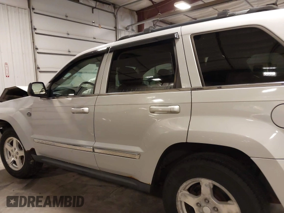 2007 Jeep Grand Cherokee Limited with VIN 1J8HR58P07C574882, listed as a IAAI auction lot 41871194 with 160,055 mi miles and . Bid and sale history available at DreamBid. Image 15.