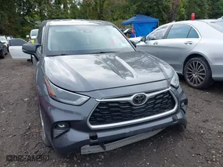 2021 Toyota Highlander L with VIN 5TDCZRBH6MS528171, listed as a IAAI auction lot 40330366 with 75,297 mi miles. Bid and sale history available at carsss.com. Image 12.