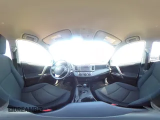 2015 Toyota RAV4 LE z VIN JTMBFREV8FD138497, wystawiony jako Copart lot #60345825 z przebiegiem 62 188 mil mil oraz Szkoda całkowita • Salvage title. Historia ofert i sprzedaży dostępna na DreamBid. Obrazek 14.