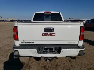 2015 GMC Sierra 2500HD Denali z VIN 1GT120EG1FF191664, wystawiony jako Copart lot #80010794 z przebiegiem 169 060 mil mil oraz Szkoda całkowita • Salvage title. Historia ofert i sprzedaży dostępna na DreamBid. Obrazek 6.