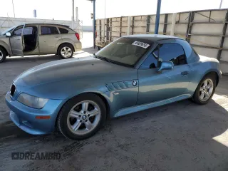 2000 BMW Z3 2.5L with VIN WBACH9340YLM92464, listed as a Copart auction lot 45889655 with 172,446 mi miles and Salvage Title. Bid and sale history available at carsss.com. Image 1.
