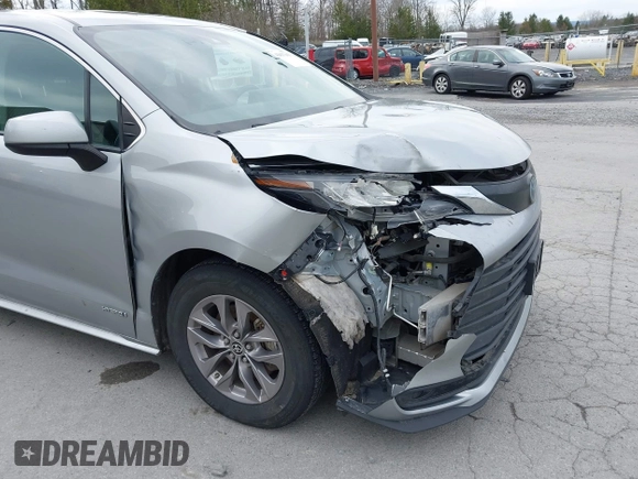 2021 Toyota Sienna LE z VIN 5TDKSKFCXMS036779, wystawiony jako IAAI lot #42037165 z przebiegiem 351 529 mil mil oraz . Historia ofert i sprzedaży dostępna na DreamBid. Obrazek 6.