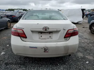2008 Toyota Camry LE z VIN 4T1BE46K28U730356, wystawiony jako Copart lot #71500284 z przebiegiem 221 011 mil mil oraz Czysty tytuł • Clean title. Historia ofert i sprzedaży dostępna na DreamBid. Obrazek 6.