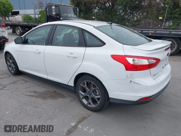 2013 Ford Focus SE with VIN 1FADP3F24DL152798, listed as a IAAI auction lot 42173023 with 133,411 mi miles and . Bid and sale history available at carsss.com. Image 3.