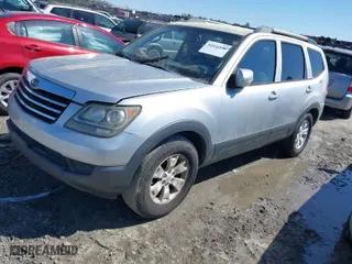 2009 Kia Borrego LX with VIN KNDJJ741595033315, listed as a IAAI auction lot 41821550 with 1 mi miles. Bid and sale history available at carsss.com. Image 2.