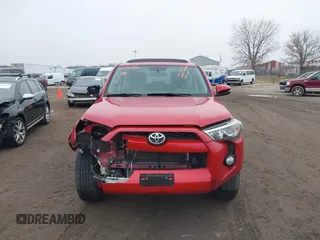 2018 Toyota 4Runner SR5 z VIN JTEBU5JR3J5543673, wystawiony jako IAAI lot #41174753 z przebiegiem 65 465 mil mil oraz . Historia ofert i sprzedaży dostępna na DreamBid. Obrazek 12.