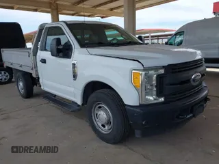2017 Ford Super Duty F-250 SRW XL with VIN 1FDBF2A62HEC86658, listed as a IAAI auction lot 41768063 with 91,233 mi miles. Bid and sale history available at carsss.com. Image 1.
