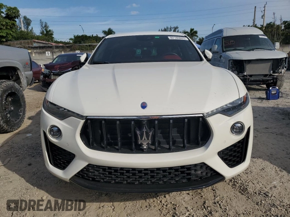 2021 Maserati Levante GranSport with VIN ZN661XUS8MX379725, listed as a Copart auction lot 82186843 with 0 mi miles. Bid and sale history available at carsss.com. Image 5.
