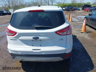 2016 Ford Escape SE with VIN 1FMCU9GX5GUA68950, listed as a IAAI auction lot 41965912 with 157,562 mi miles. Bid and sale history available at carsss.com. Image 17.