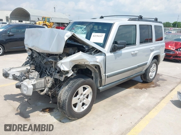 2008 Jeep Commander Sport z VIN 1J8HH48K88C101685, wystawiony jako IAAI lot #42156247 z przebiegiem 119 393 mil mil oraz . Historia ofert i sprzedaży dostępna na DreamBid. Obrazek 18.