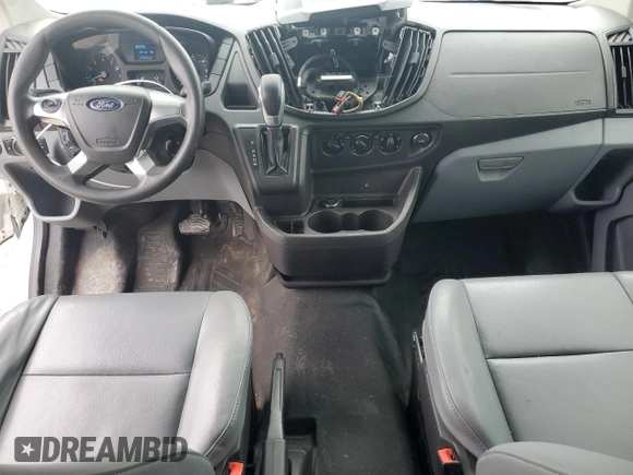 2015 Ford Transit Cargo z VIN 1FTNR1YM7FKB03812, wystawiony jako Copart lot #56453835 z przebiegiem 139 412 mil mil oraz Czysty tytuł • Clean title. Historia ofert i sprzedaży dostępna na DreamBid. Obrazek 8.