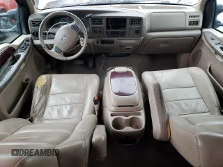 2004 Ford Excursion Limited z VIN 1FMNU42P24EA22324, wystawiony jako Copart lot #47445265 z przebiegiem 238 375 mil mil oraz Szkody całkowita. Historia ofert i sprzedaży dostępna na DreamBid. Obrazek 8.
