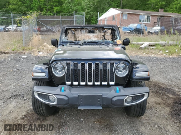 2023 Jeep Wrangler Sahara z VIN 1C4JJXP66PW698724, wystawiony jako Copart lot #55587825 z przebiegiem Nie podano mil oraz Nie do naprawy • Non repairable. Historia ofert i sprzedaży dostępna na DreamBid. Obrazek 5.