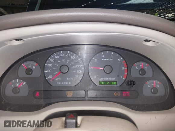 2002 Ford Mustang Standard z VIN 1FAFP40452F117630, wystawiony jako IAAI lot #41882744 z przebiegiem 85 218 mil mil oraz . Historia ofert i sprzedaży dostępna na DreamBid. Obrazek 7.