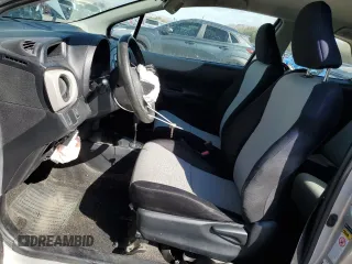 2012 Toyota Yaris L z VIN JTDJTUD36CD501205, wystawiony jako Copart lot #49529145 z przebiegiem 307 992 mil mil oraz Szkoda całkowita • Salvage title. Historia ofert i sprzedaży dostępna na DreamBid. Obrazek 7.