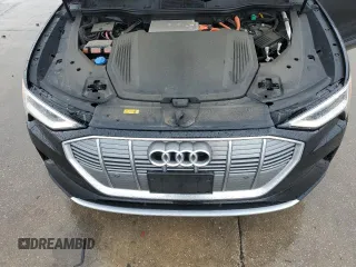 2020 Audi e-tron Sportback Premium Plus z VIN WA12ABGE3LB035458, wystawiony jako Copart lot #80768364 z przebiegiem 22 823 mil mil oraz Szkoda całkowita • Salvage title. Historia ofert i sprzedaży dostępna na DreamBid. Obrazek 11.
