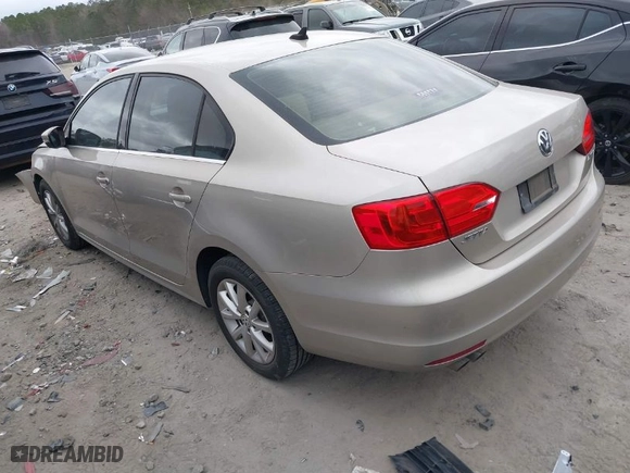 2013 Volkswagen Jetta Sedan SE with VIN 3VWDX7AJ1DM266978, listed as a IAAI auction lot 41717631 with 181,363 mi miles. Bid and sale history available at carsss.com. Image 3.