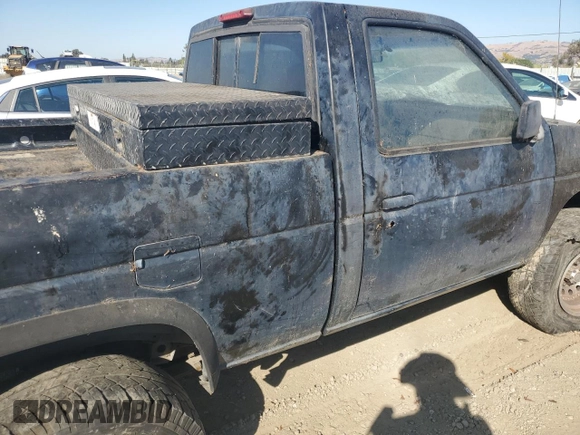 1996 Nissan Frontier XE z VIN 1N6SD11Y1TC316952, wystawiony jako Copart lot #79935534 z przebiegiem 254 022 mil mil oraz Czysty tytuł • Clean title. Historia ofert i sprzedaży dostępna na DreamBid. Obrazek 10.