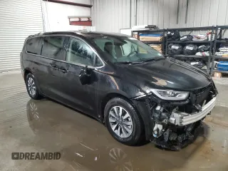 2024 Chrysler Pacifica Hybrid Select z VIN 2C4RC1S71RR102988, wystawiony jako Copart lot #59812695 z przebiegiem 56 240 mil mil oraz Czysty tytuł • Clean title. Historia ofert i sprzedaży dostępna na DreamBid. Obrazek 4.