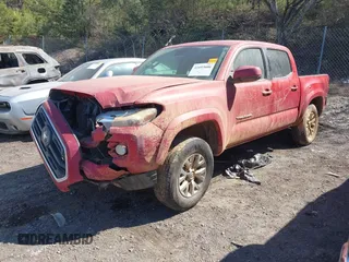 2018 Toyota Tacoma SR with VIN 5TFCZ5AN1JX154722, listed as a IAAI auction lot 41693606 with 123,916 mi miles. Bid and sale history available at carsss.com. Image 17.