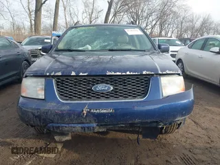 2007 Ford Freestyle Limited with VIN 1FMDK06167GA20987, listed as a IAAI auction lot 41461792 with 193,081 mi miles. Bid and sale history available at carsss.com. Image 12.